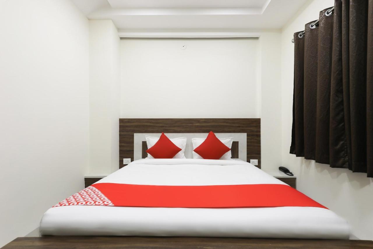 Отель Oyo 60577 Sukhmani Residency Индаур Экстерьер фото