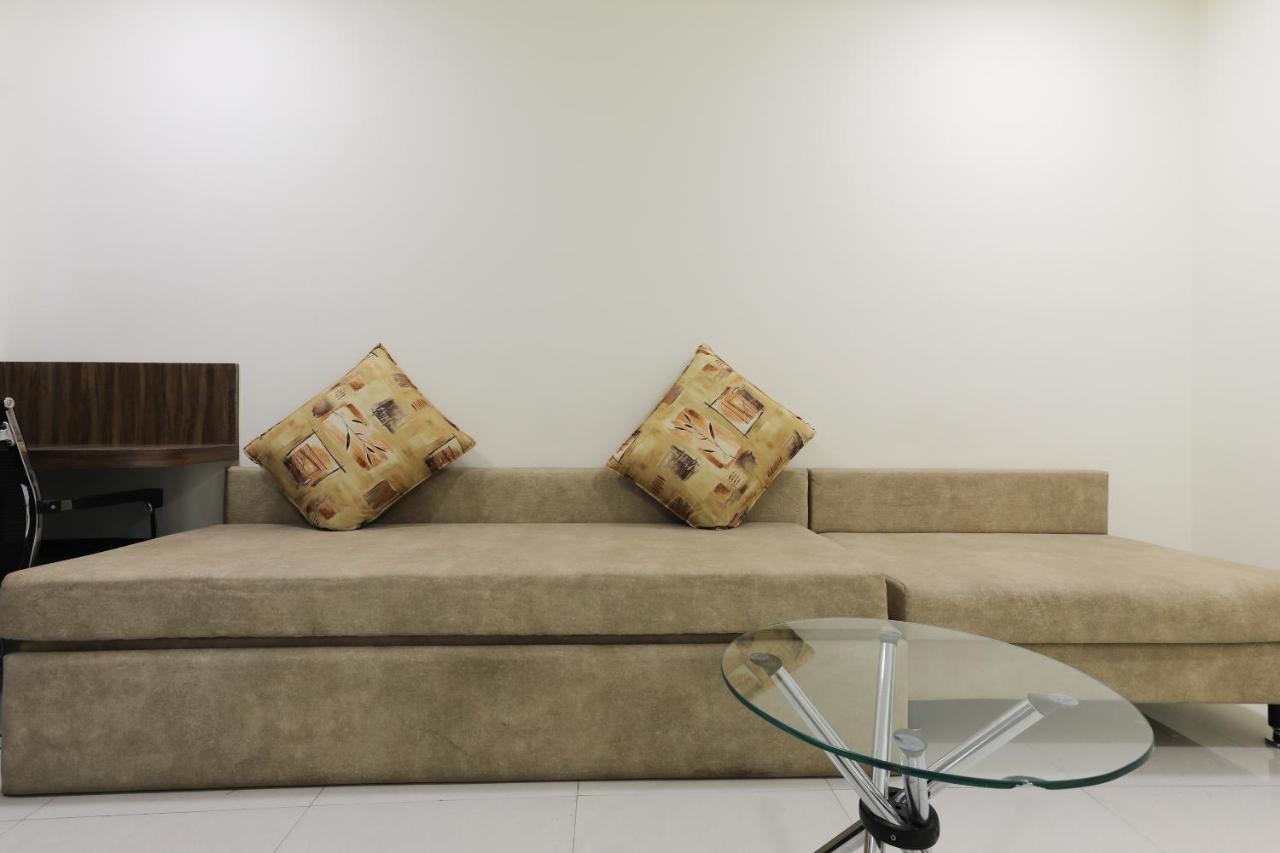 Отель Oyo 60577 Sukhmani Residency Индаур Экстерьер фото