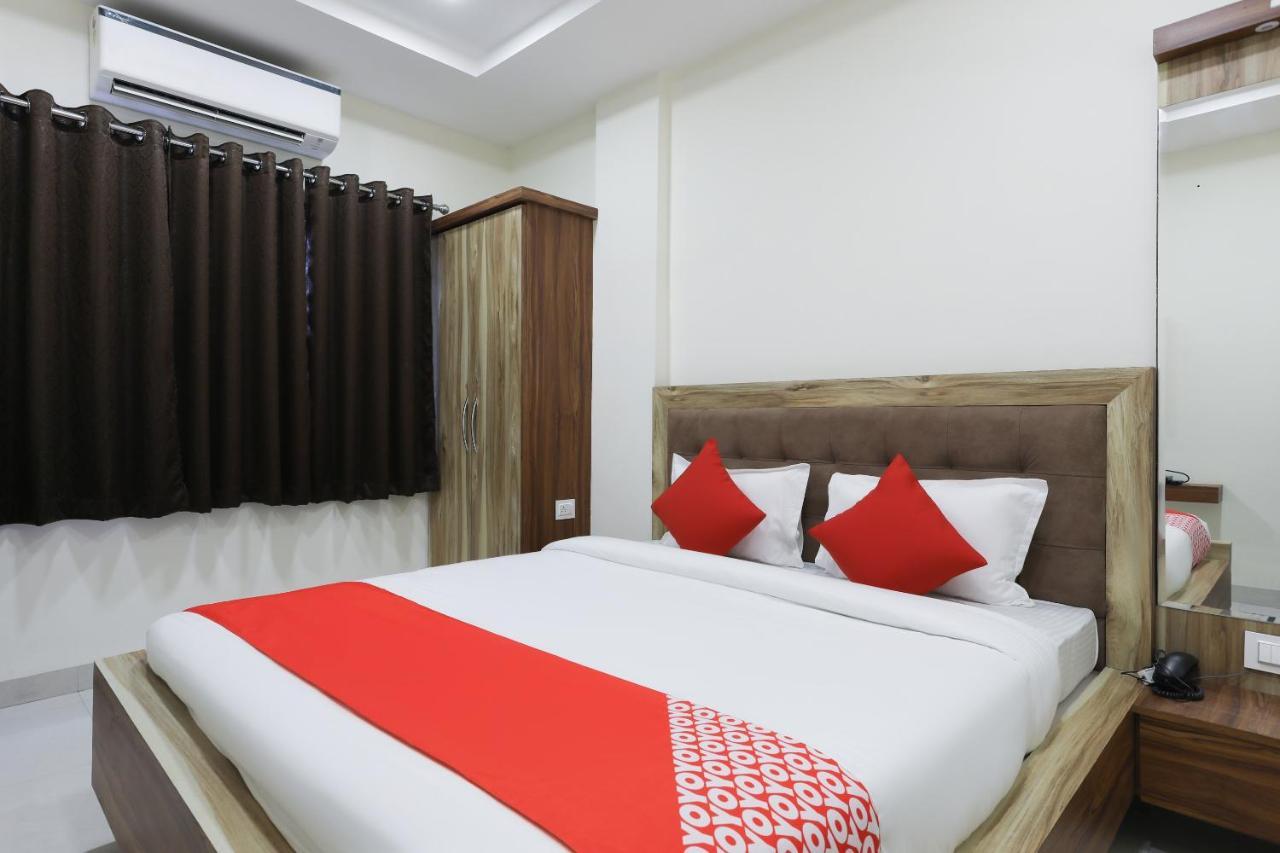 Отель Oyo 60577 Sukhmani Residency Индаур Экстерьер фото